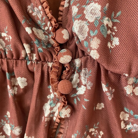 Altar’d State brown Floral Long Sleeve V-neck crop Top size Large NWOT - Picture 6 of 9